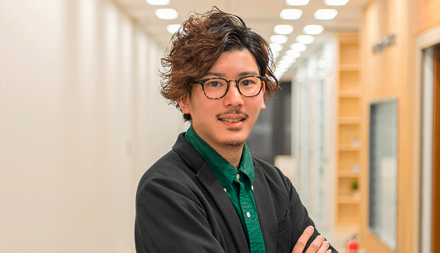 日本最大手のインターネット会社LINEヤフーでブランドデザイン本部長を務めた岡がSales Markerで新たに挑戦する理由